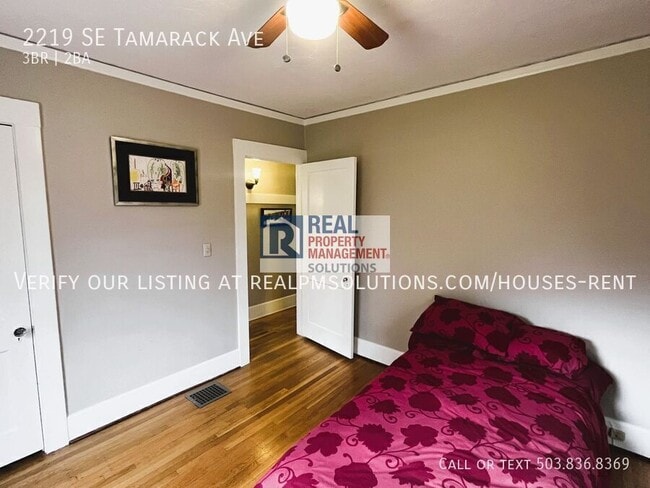 Building Photo - 2219 SE Tamarack Ave