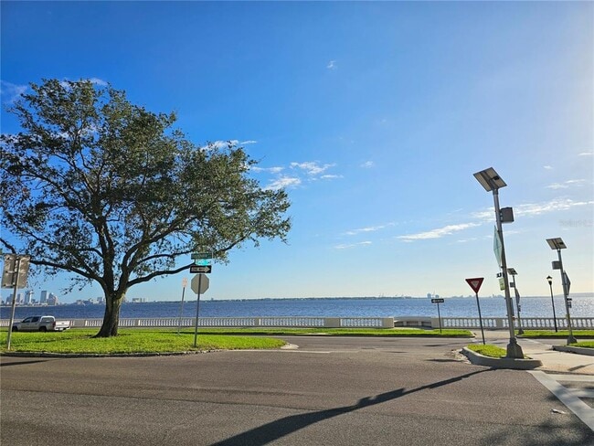 Building Photo - 4141 Bayshore Blvd