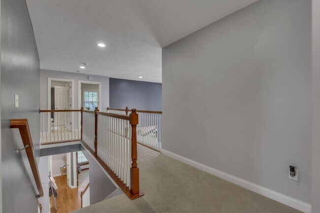 Building Photo - 7097 Pleasant Colony Cir