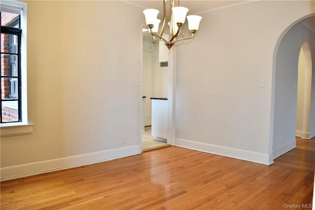Building Photo - 22 Sagamore Rd