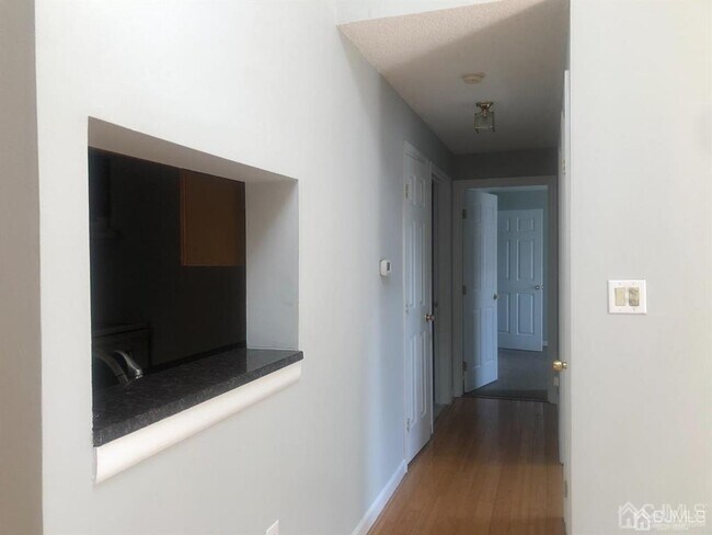 Building Photo - 1413 Ravens Crest Dr