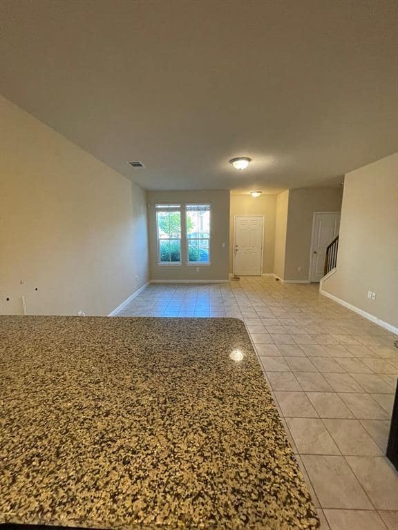 Building Photo - 404 Crater Lake Dr