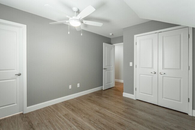 Building Photo - New 4 Bedroom Home in Red Bank with 2-Car Garage