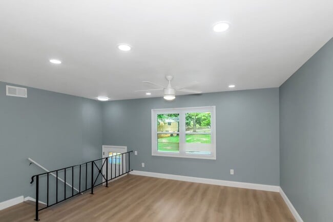 Building Photo - WELCOME HOME!