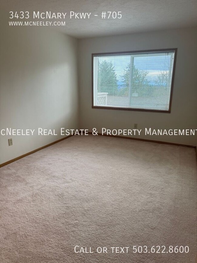 Building Photo - 3433 McNary Pkwy