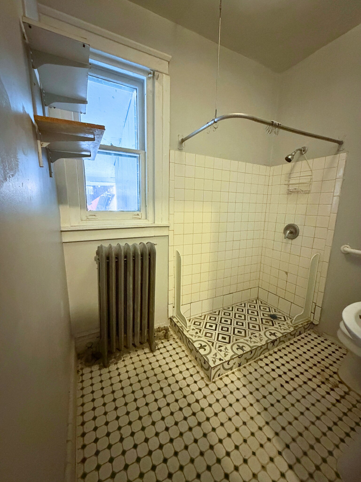 Building Photo - 147 W Buttonwood St