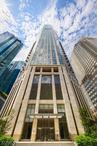 Building Photo - 99 Hudson St