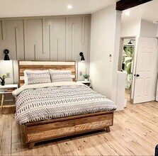 Building Photo - Turnkey North Clairemont Studio | Vaulted Ceilings & Private Patio