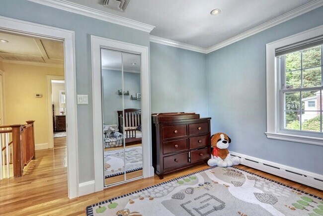 Building Photo - 5 Grassmere Rd