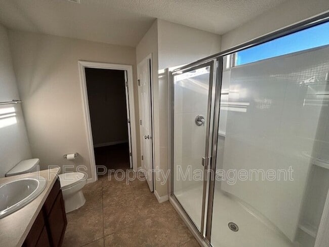 Building Photo - 251 Domus Ln