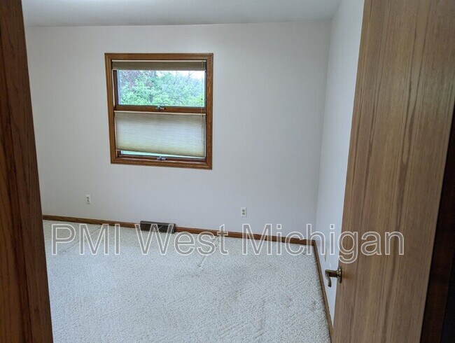Building Photo - 4537 21st St