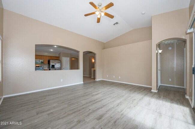 Building Photo - 1843 E Ebony Pl