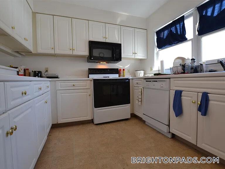 Building Photo - 8 Glencoe St