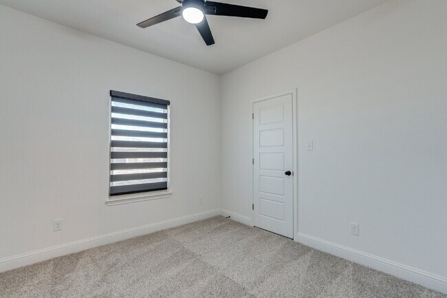 Building Photo - Custom built home in West Lubbock