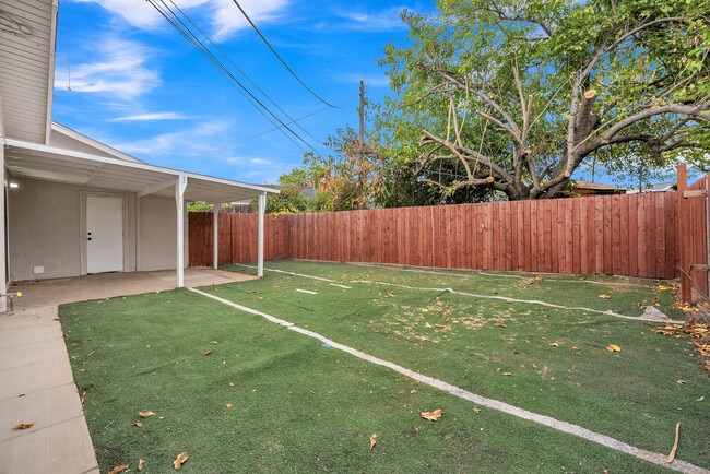 Building Photo - 9678 Lake Natoma Dr