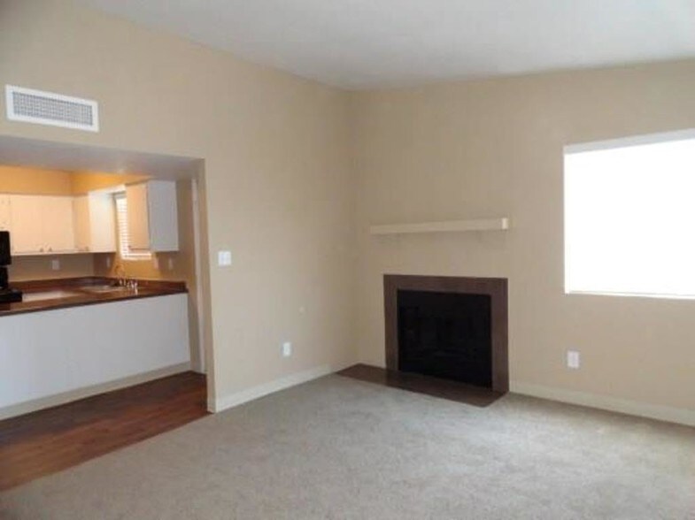 Sonoma Pointe 4250 S Jones Blvd Las Vegas NV 89103 Apartment Finder