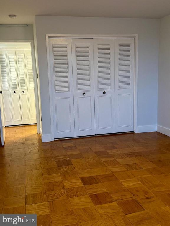 Building Photo - 10201 Grosvenor Pl