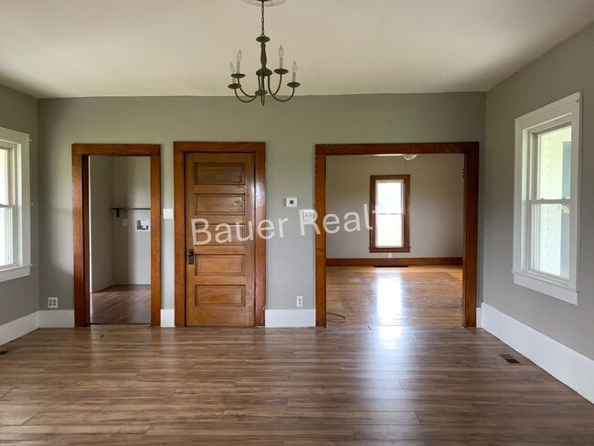 Building Photo - Country Living Four Bedroom!