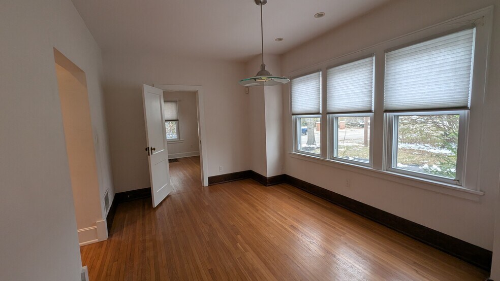 Building Photo - 1800 Mears Ave