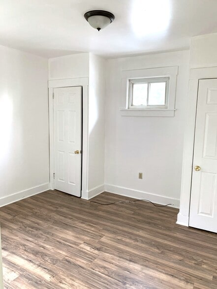 Building Photo - 304 Elizabeth Ave