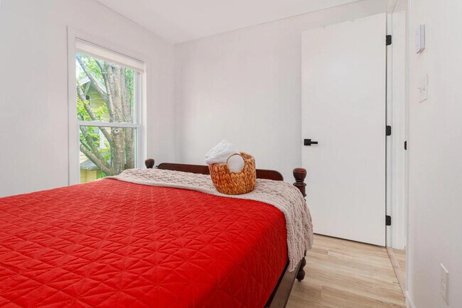 Building Photo - 10904 NY-73 Scenic