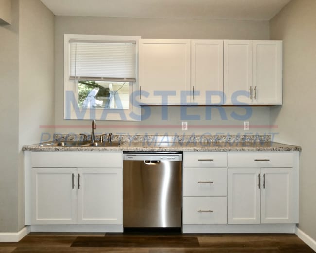 Building Photo - 229 Van Buren Ave