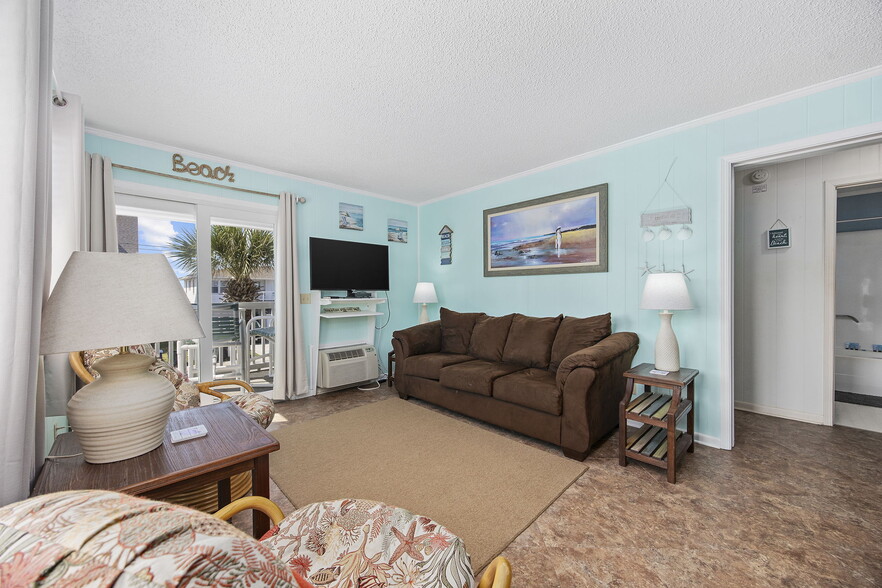 Building Photo - 5001 N Ocean Blvd