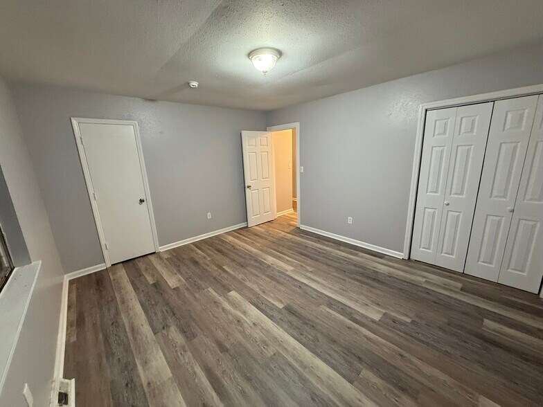 Primary Photo - 1836 Greenbrier Ave SE