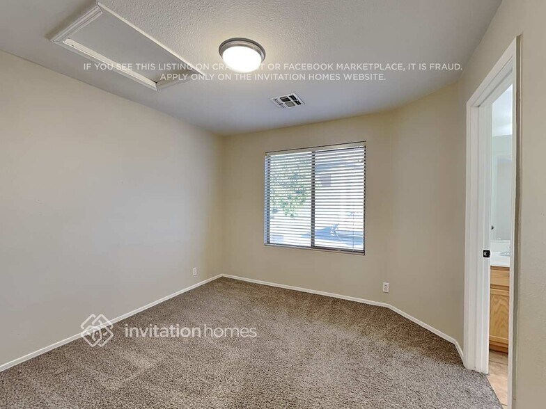 Building Photo - 3544 N Tirol Cir