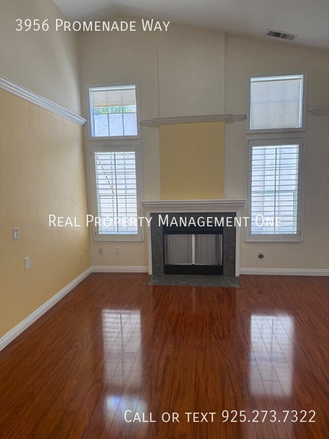 Building Photo - 3956 Promenade Way