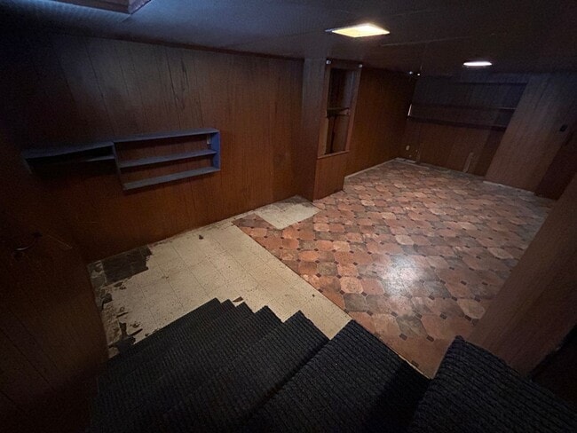 Building Photo - Spacious Four Bedroom Home in Southeast Grand Rapids