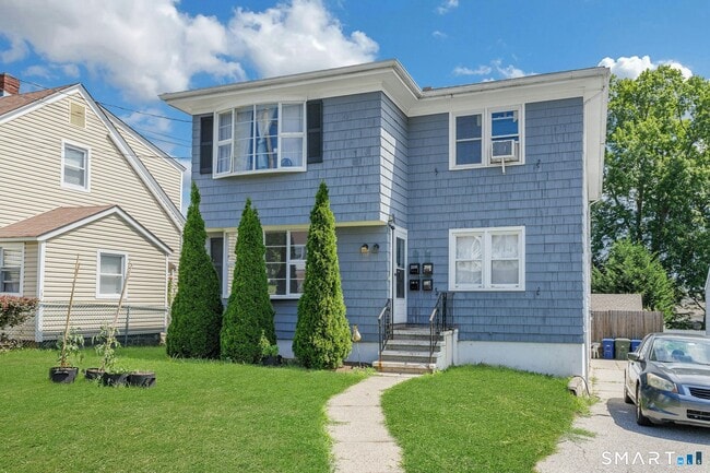 Building Photo - 2090 Madison Ave