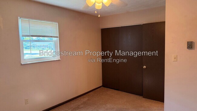 Building Photo - 40 Candlewood Ct