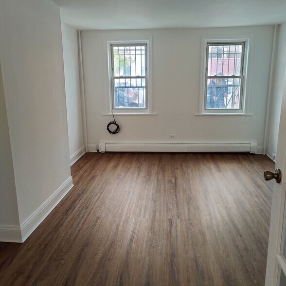 Living Room - 250 22nd St