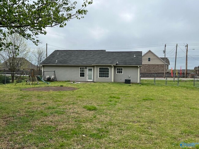 Building Photo - 12522 Burgreen Rd