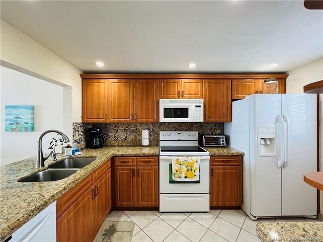 Building Photo - 10102 S Ocean Dr