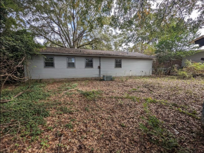 Building Photo - 225 Park Manor Dr