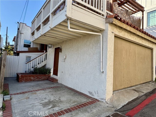 Building Photo - 140 31st St