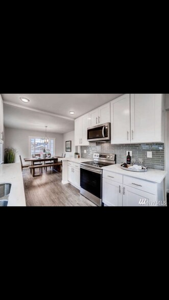 Building Photo - 4412 SW 101st St