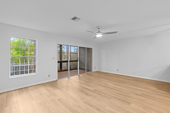 Building Photo - 1410 Ocean Dunes Cir
