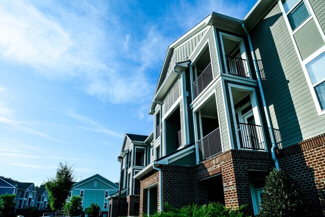 Building Photo - Independence Place Prince George