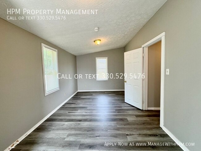 Building Photo - 1591 Bauer Blvd