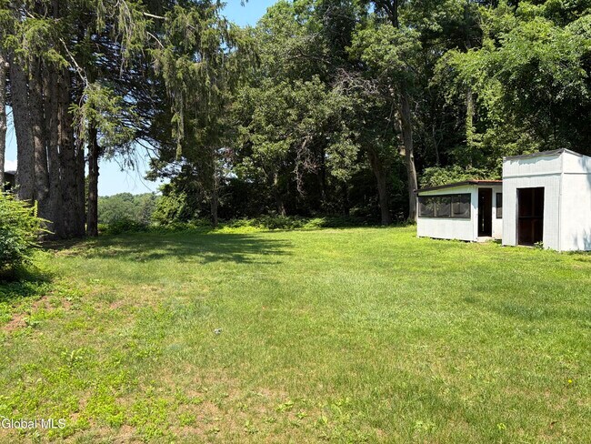 Building Photo - 905 Balltown Rd