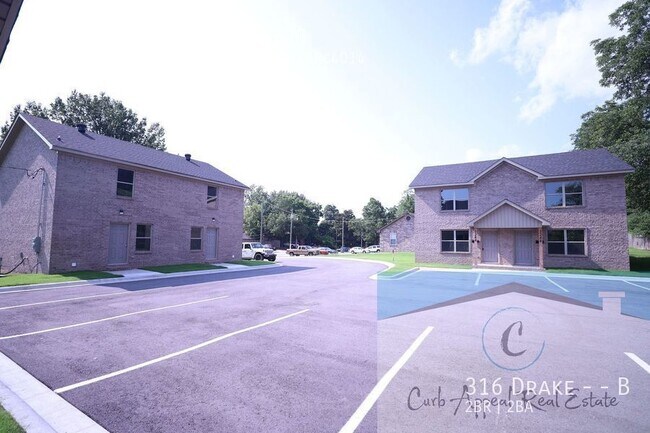 Building Photo - 316 Drake St