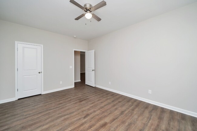 Building Photo - 4298 Al Deric St Tuscaloosa, AL 35401