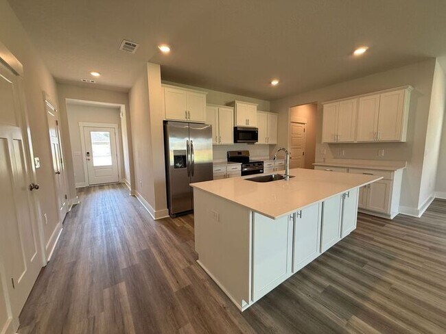 Building Photo - Gulf Breeze - Deer Ridge Crossing - 4 bedroom, 2.5 bathroom - New Construction