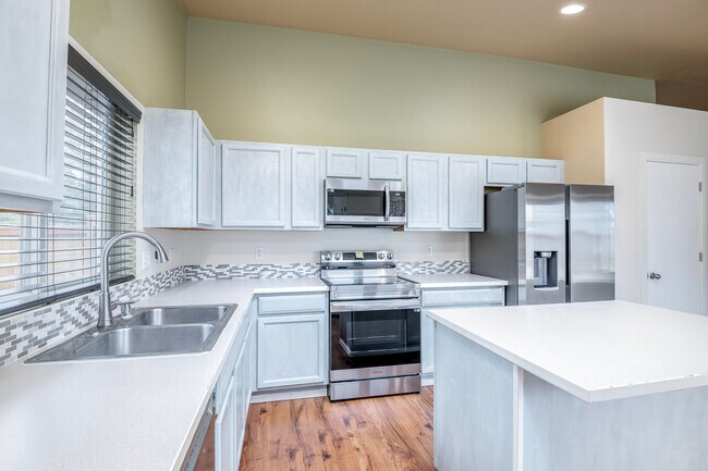 Building Photo - 14950 Prairie Vista Loop SE