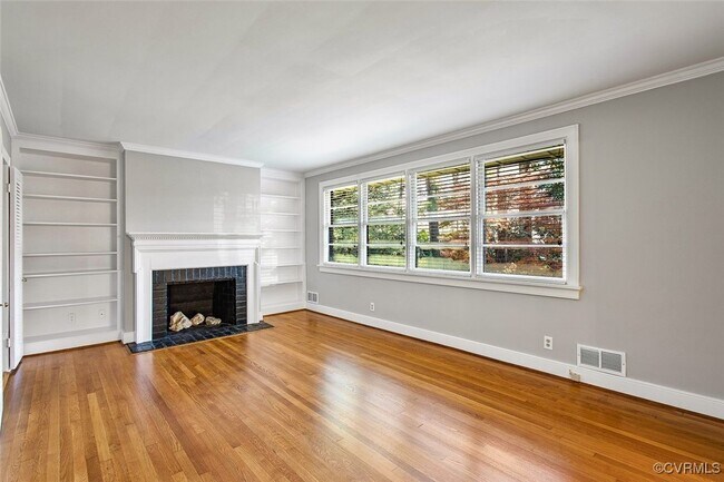 Building Photo - 509 Waveny Rd