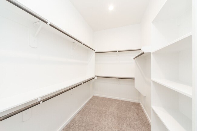 Building Photo - 2131 Wisteria Cove Dr