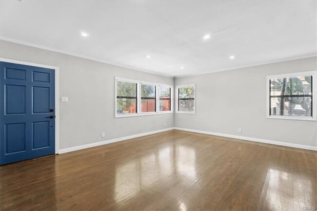 Building Photo - 5509 W 122nd St